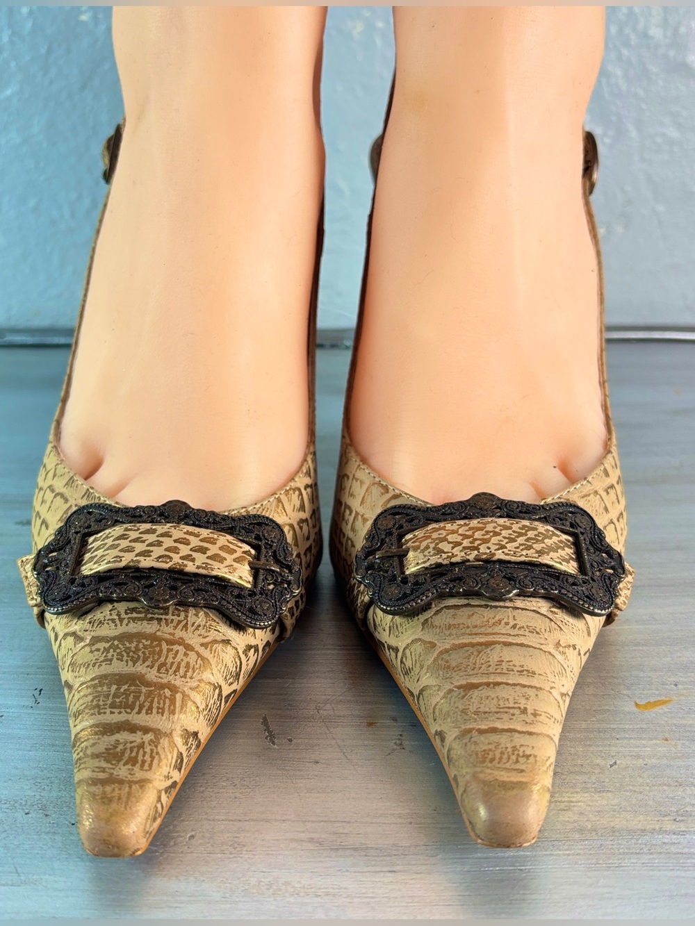 Carlos Santana "Prospect" Metallic Alligator-Textured Slingback Heel Size 7.5 - Picture 2 of 13